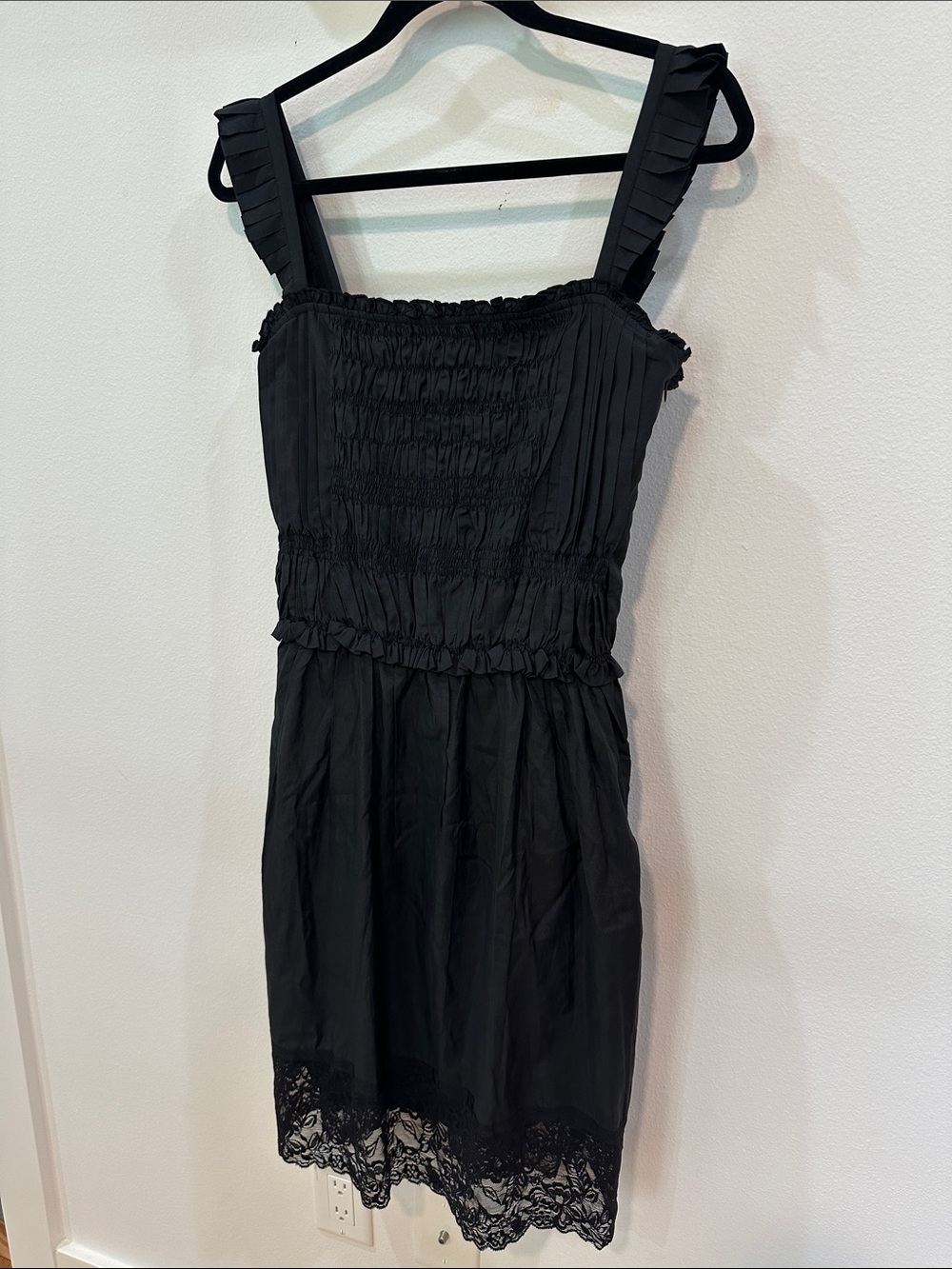 Laundry By Shelli Segal Black Sleeveless Lace-Hem Dress